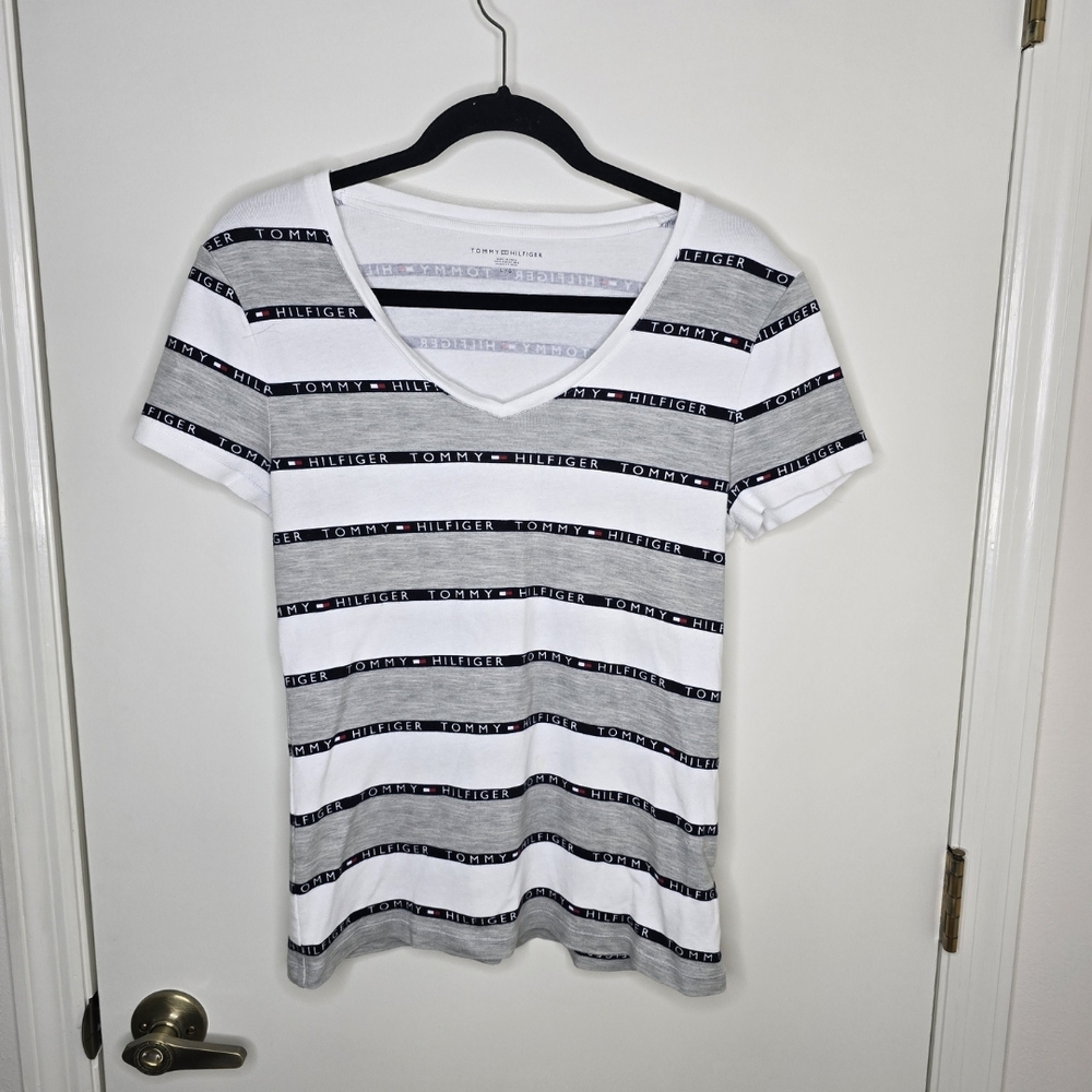 Tommy Hilfiger Women's Striped White and Gray Top Size Large
